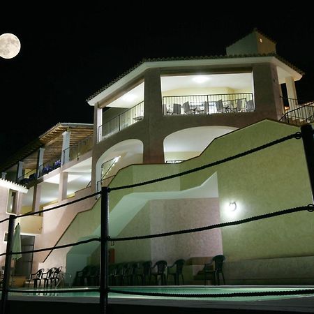 Hotel Castello Budoni Luaran gambar