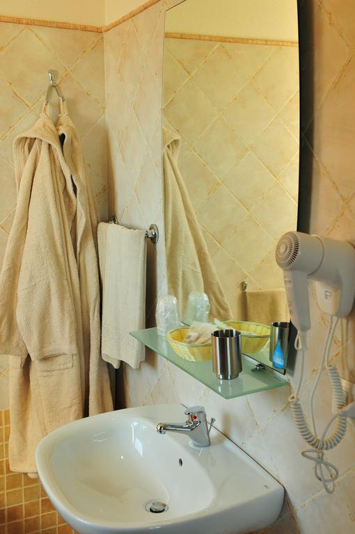 Hotel Castello Budoni Bilik gambar