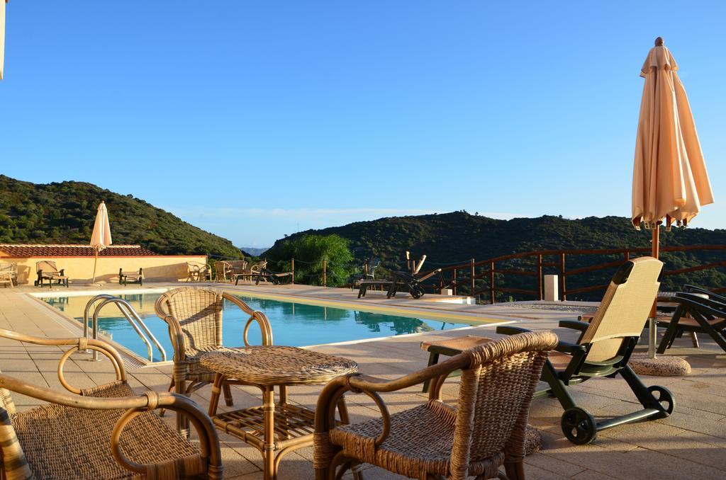 Hotel Castello Budoni Luaran gambar