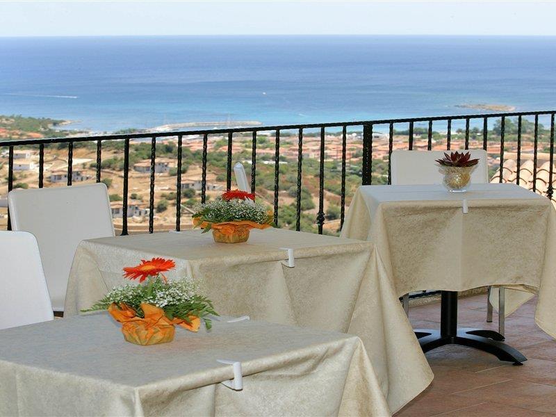 Hotel Castello Budoni Luaran gambar